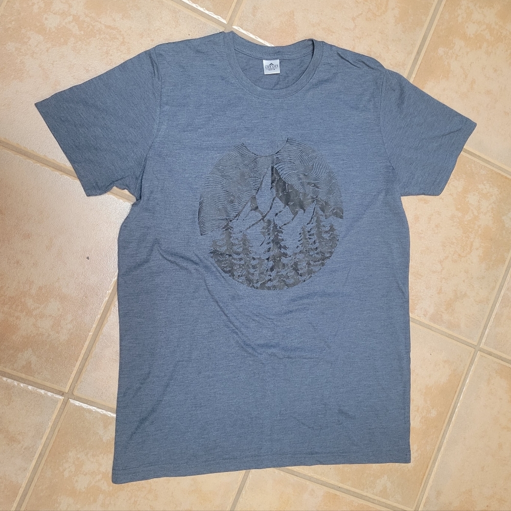 NWOT Tee-Shirt by Live Life Size Medium